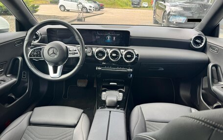 Mercedes-Benz CLA, 2023 год, 3 050 000 рублей, 13 фотография