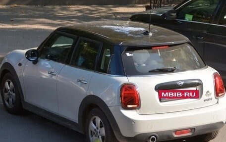 MINI Hatch, 2019 год, 1 850 000 рублей, 6 фотография