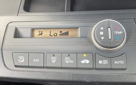 Honda Freed I, 2015 год, 781 000 рублей, 9 фотография