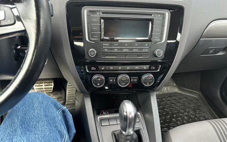Volkswagen Jetta VI, 2016 год, 1 595 000 рублей, 14 фотография