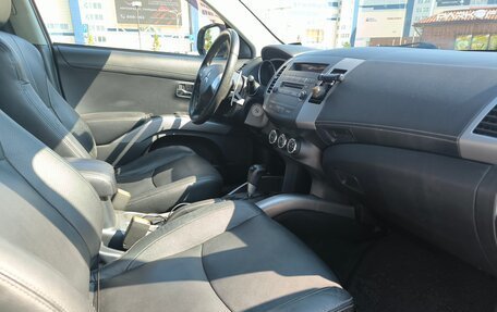 Mitsubishi Outlander III рестайлинг 3, 2012 год, 1 400 000 рублей, 7 фотография