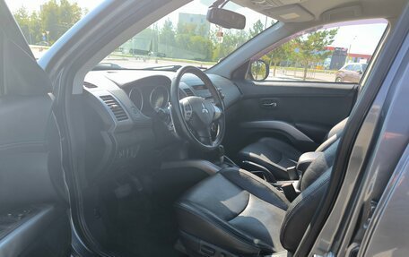 Mitsubishi Outlander III рестайлинг 3, 2012 год, 1 400 000 рублей, 9 фотография