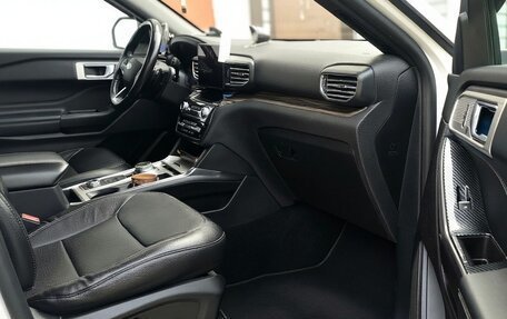 Ford Explorer VI, 2019 год, 3 400 000 рублей, 18 фотография