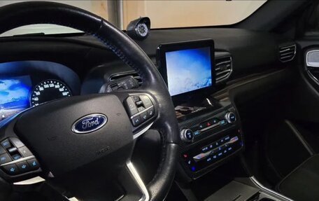 Ford Explorer VI, 2019 год, 3 400 000 рублей, 29 фотография