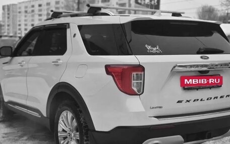 Ford Explorer VI, 2019 год, 3 400 000 рублей, 31 фотография