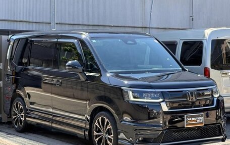 Honda Stepwgn, 2023 год, 2 410 000 рублей, 4 фотография