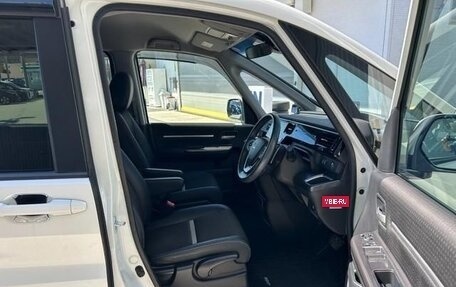 Honda Stepwgn IV, 2018 год, 1 570 005 рублей, 12 фотография