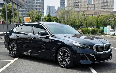 BMW 5 серия, 2024 год, 6 150 000 рублей, 4 фотография