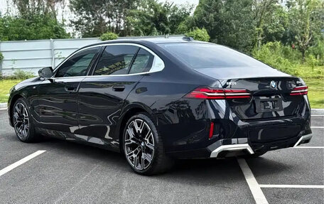 BMW 5 серия, 2024 год, 6 150 000 рублей, 8 фотография