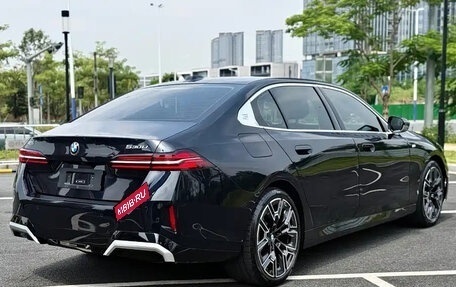 BMW 5 серия, 2024 год, 6 150 000 рублей, 6 фотография