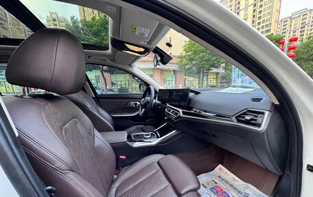 BMW 3 серия, 2023 год, 2 600 000 рублей, 27 фотография