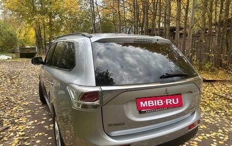 Mitsubishi Outlander III рестайлинг 3, 2012 год, 1 200 000 рублей, 11 фотография