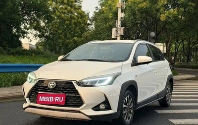 Toyota Yaris XP150 рестайлинг, 2023 год, 950 000 рублей, 1 фотография