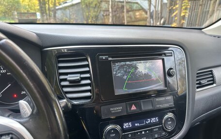 Mitsubishi Outlander III рестайлинг 3, 2012 год, 1 200 000 рублей, 20 фотография
