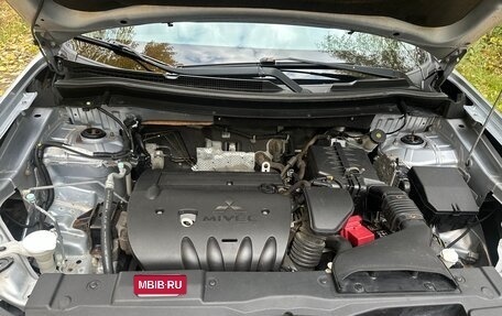 Mitsubishi Outlander III рестайлинг 3, 2012 год, 1 200 000 рублей, 22 фотография
