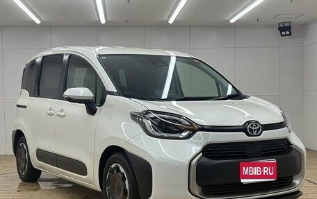 Toyota Sienta, 2022 год, 1 430 004 рублей, 1 фотография
