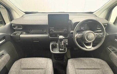 Toyota Sienta, 2022 год, 1 430 004 рублей, 6 фотография