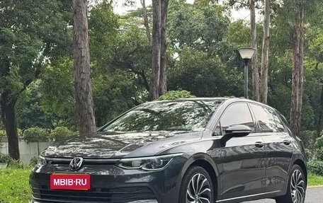 Volkswagen Golf VIII, 2023 год, 1 550 000 рублей, 1 фотография