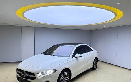Mercedes-Benz A-Класс, 2022 год, 1 350 000 рублей, 2 фотография