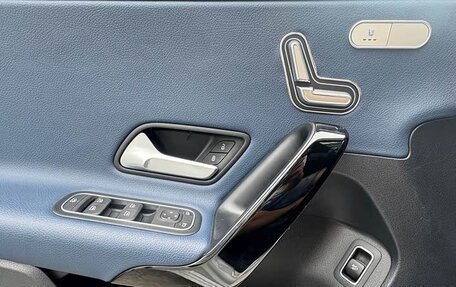 Mercedes-Benz A-Класс, 2022 год, 1 350 000 рублей, 6 фотография