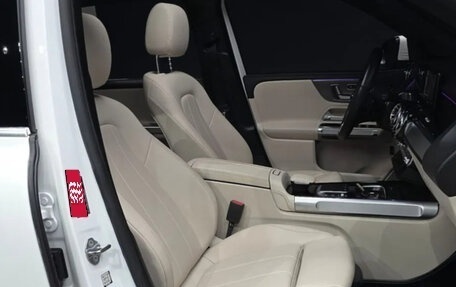 Mercedes-Benz GLB, 2022 год, 2 533 000 рублей, 9 фотография