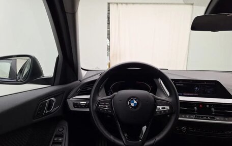 BMW 1 серия, 2023 год, 1 982 000 рублей, 11 фотография