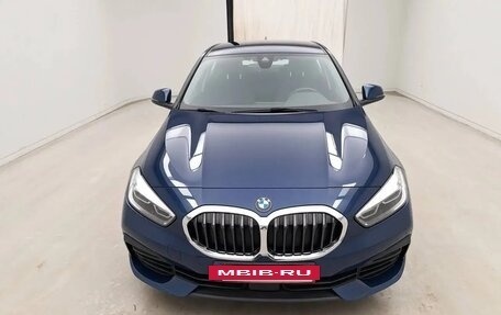 BMW 1 серия, 2023 год, 1 982 000 рублей, 5 фотография