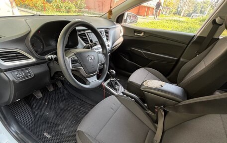 Hyundai Solaris II рестайлинг, 2019 год, 1 180 000 рублей, 16 фотография