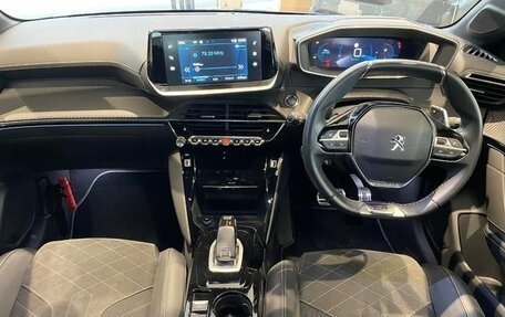 Peugeot 208 II, 2022 год, 1 100 004 рублей, 6 фотография