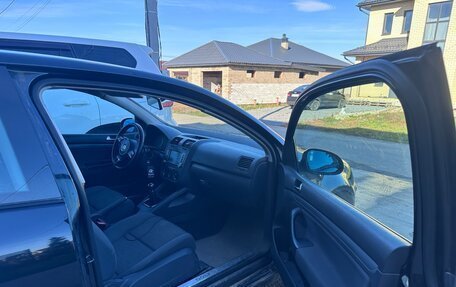 Volkswagen Golf V, 2004 год, 499 000 рублей, 2 фотография