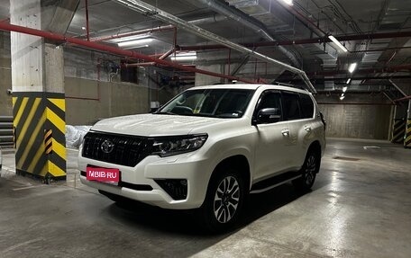 Toyota Land Cruiser Prado 150 рестайлинг 2, 2021 год, 7 500 000 рублей, 1 фотография