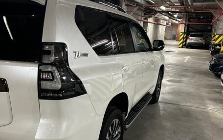 Toyota Land Cruiser Prado 150 рестайлинг 2, 2021 год, 7 500 000 рублей, 6 фотография