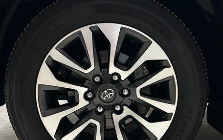 Toyota Land Cruiser Prado 150 рестайлинг 2, 2021 год, 7 500 000 рублей, 9 фотография