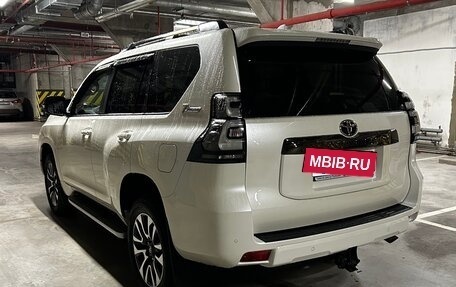 Toyota Land Cruiser Prado 150 рестайлинг 2, 2021 год, 7 500 000 рублей, 5 фотография