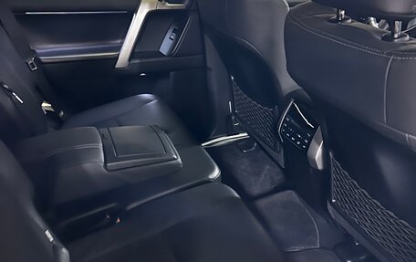Toyota Land Cruiser Prado 150 рестайлинг 2, 2021 год, 7 500 000 рублей, 16 фотография