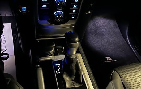 Toyota Land Cruiser Prado 150 рестайлинг 2, 2021 год, 7 500 000 рублей, 26 фотография