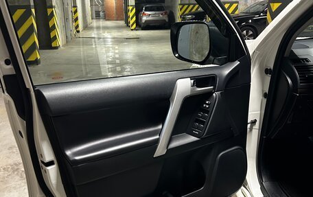 Toyota Land Cruiser Prado 150 рестайлинг 2, 2021 год, 7 500 000 рублей, 25 фотография