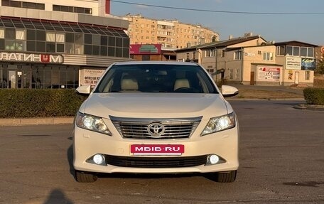 Toyota Camry, 2014 год, 1 900 000 рублей, 4 фотография