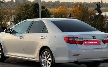Toyota Camry, 2014 год, 1 900 000 рублей, 7 фотография
