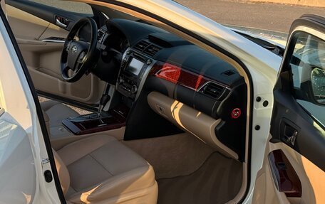 Toyota Camry, 2014 год, 1 900 000 рублей, 11 фотография