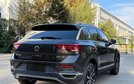 Volkswagen T-Roc I, 2022 год, 1 457 018 рублей, 5 фотография