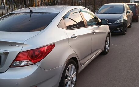 Hyundai Solaris II рестайлинг, 2011 год, 650 000 рублей, 4 фотография