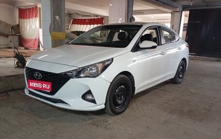 Hyundai Solaris II рестайлинг, 2020 год, 950 000 рублей, 1 фотография