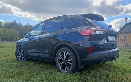 Ford Escape, 2022 год, 2 900 000 рублей, 3 фотография