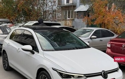 Volkswagen Golf VIII, 2022 год, 1 870 000 рублей, 1 фотография