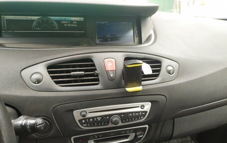 Renault Scenic III, 2010 год, 680 000 рублей, 3 фотография