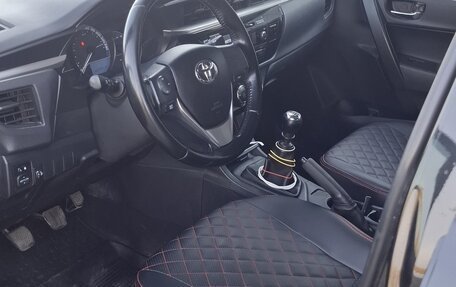 Toyota Corolla, 2015 год, 1 200 000 рублей, 6 фотография