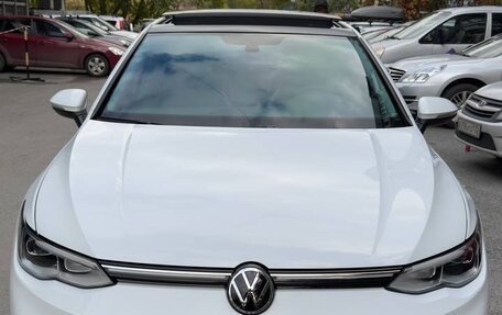 Volkswagen Golf VIII, 2022 год, 1 870 000 рублей, 4 фотография