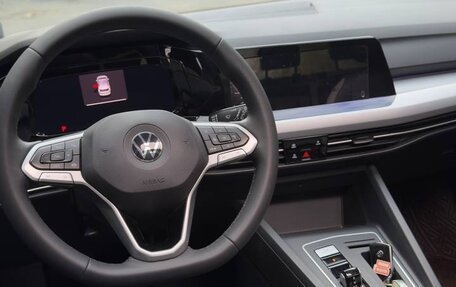 Volkswagen Golf VIII, 2022 год, 1 870 000 рублей, 10 фотография