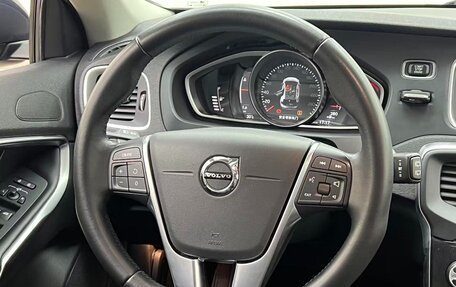 Volvo V40 II рестайлинг, 2018 год, 1 100 000 рублей, 13 фотография